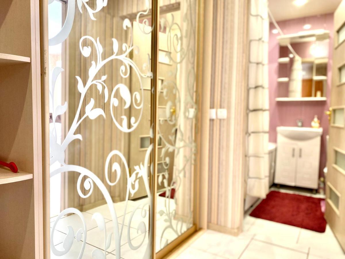 Apartpoltava Елегантна Квартира В Новобудові,Біля Каштанової Алеї, Центр Міста, Звітна Документація Exteriér fotografie